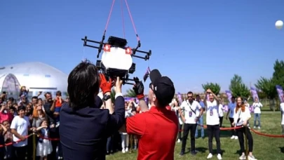 Uzaya gönderilen dondurma, yolculuğunu 2,5 saatte tamamlayarak erimeden Dünya’ya döndü