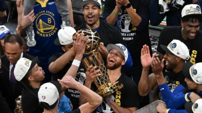 NBA'de 2021-2022 sezonunun şampiyonu Golden State Warriors