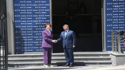 Ahmet Davutoğlu: ‘’Türkiye’nin 13. Cumhurbaşkanı, Güçlendirilmiş Parlamenter sistemden yana olan, demokrasi âşıklarının adayı olacak”