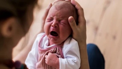 Bebekler neden ağlar?