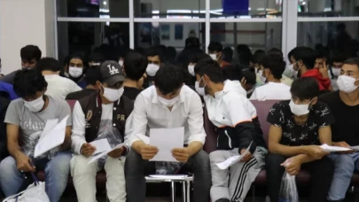 2022'de 54 binden fazla düzensiz göçmen sınır dışı edildi