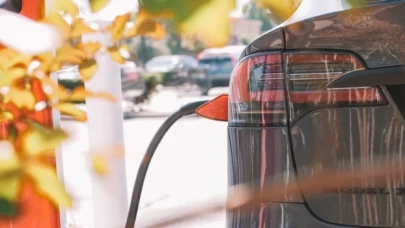 Elektrikli otomobil ithalatına ilave gümrük vergisi getirildi