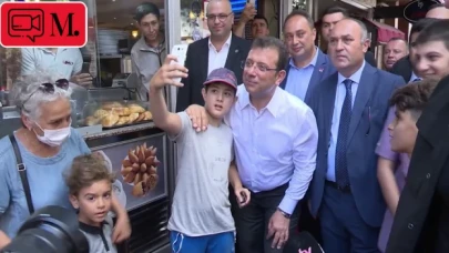 İBB Başkanı Ekrem İmamoğlu, Fatih Kocamustafapaşa’da halkla bir arada