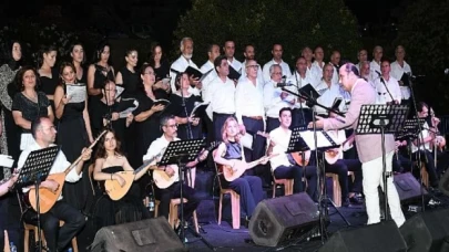 Karabağlar Belediyesi THM Korosu’ndan Yaz Konseri