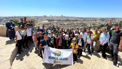 Konya'da,  bilgi yarışmasında dereceye giren öğrenciler Kudüs’e götürüldü