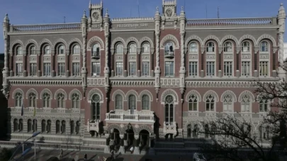 Ukrayna Merkez Bankası devalüasyon kararı aldı