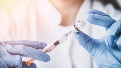 AB ilaç düzenleyicisi yeni Covid-19 aşısının onay başvurusunu inceliyor