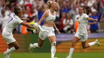 Almanya'yı 2-1 yenen İngiltere Avrupa Kadınlar Futbol Şampiyonasını kazandı
