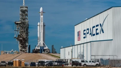 Avustralya'da arazide bulunan uzay çöpü, SpaceX ile mi bağlantılı?