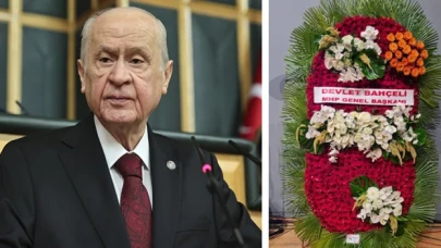 Bahçeli'den AK Parti'ye 2023 çiçekli ve 21 güllü çelenk