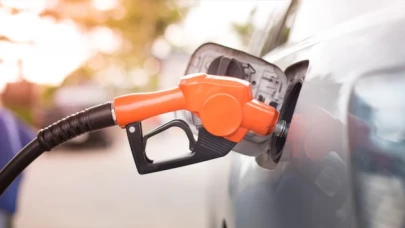 Benzine 1,10 TL zam geliyor