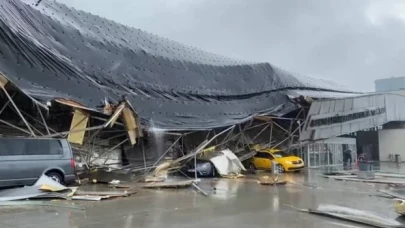 Bursa’da otobüs terminalinin çatısı yıldırım düşmesi sonucu çöktü