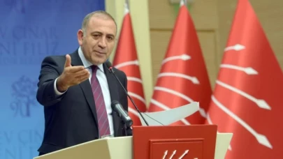 CHP'li Gürsel Tekin: Buğra Kavuncu nezaketsizlik yaptı