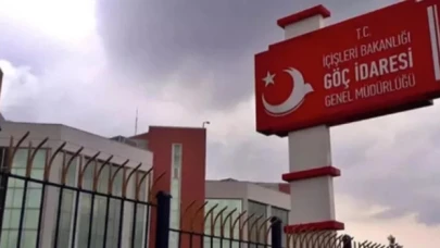 Göç İdaresi Başkanlığı: 2022’de 72 bin 578 kaçak göçmen sınır dışı edildi