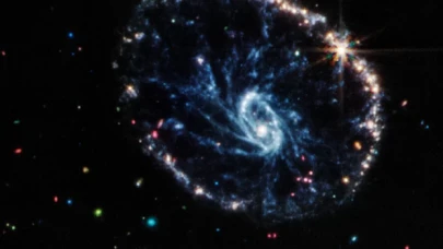 James Webb Teleskobu Cartwheel Galaksisi’ni görüntüledi