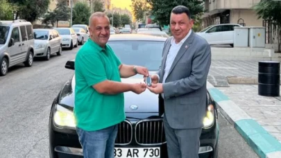 MHP'li milletvekilinden belediye meclis üyesine lüks araba sürprizi