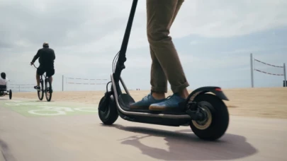 Motosiklet, bisiklet ve scooter sürücülerine reflektif yelek zorunluluğu