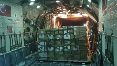Türkiye’den Pakistan’a yardım malzemeleri taşıyan beşinci uçak hareket etti