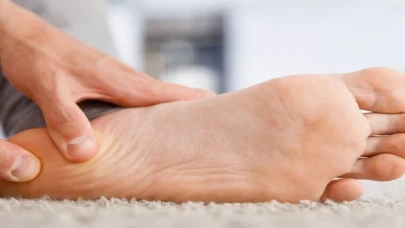 Uzun süre ayakta durmak topuk dikeni sebebi