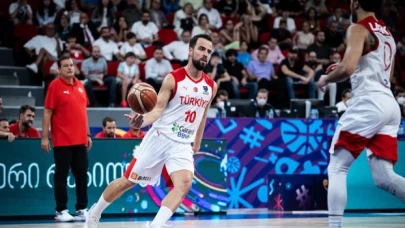 12 Dev Adam İspanya'ya kaybetti, grubu ikinci bitirdi