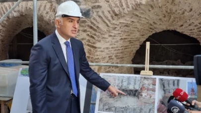 Bakan Ersoy, Kız Kulesi’nde incelemelerde bulundu