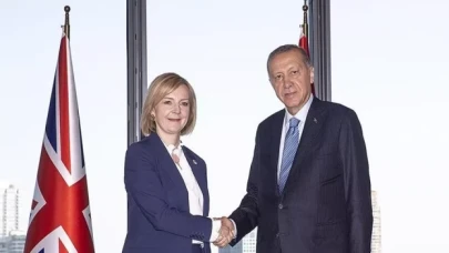 Cumhurbaşkanı Erdoğan, İngiltere Başbakanı Liz Truss ile bir araya geldi