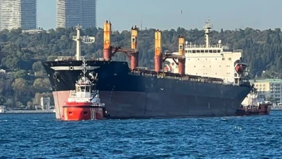 İstanbul Boğazı'nda gemi arızası; trafik askıya alındı