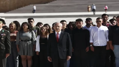 CHP’nin 99’uncu kuruluş yıl dönümü vesilesiyle Atatürk’ün huzurunda