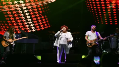 Mamak’ta Selda Bağcan, Çamlıdere’de Ankaralı Yasin sevenleriyle bir araya geldi