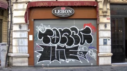 Beyoğlu'nda 212 yıllık Lebon pastanesi kapandı