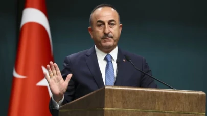 Çavuşoğlu’ndan Türkiye’yi suçlayan Yunanistan’a sığınmacı tepkisi