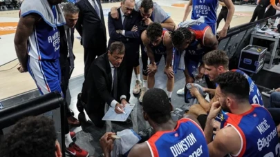 EuroLeague, Monaco-Anadolu Efes maçında hakem hatası olduğunu açıkladı