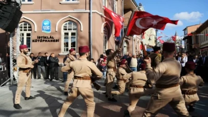 Eyüpsultan’da İstiklal Kütüphanesi açıldı