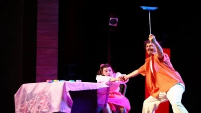 Gaziantep Şehir Tiyatrosu ’perde’ açtı