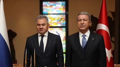 Hulusi Akar, Rus mevkidaşı Şoygu ile telefonda görüştü
