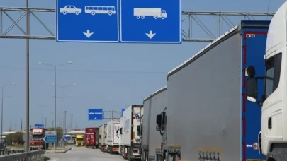 Kapıkule Sınır Kapısı'nda 38 kilometre kuyruk oluştu