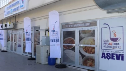 Kocaeli İzmit’te ’Aşevi’ içleri ısıtmaya devam ediyor