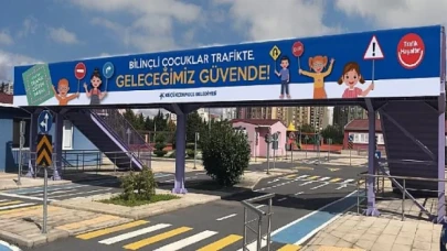 Trafik Hayattır platformu ve Küçükçekmece Belediyesi 25 bin öğrenciye trafik eğitimi verecek