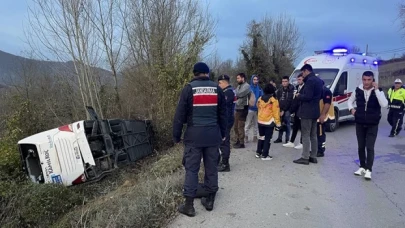 Bartın'da yolcu otobüsü devrildi: 39 yaralı