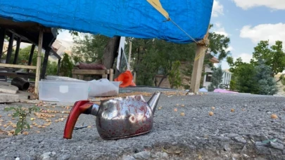 “Çay soğuk” diyen müşterisini öldürdü