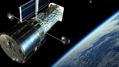 Hubble, bir süpernovayı zaman içinde üç farklı noktadan yakaladı