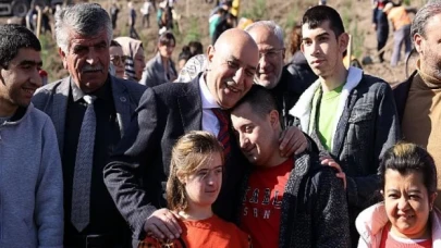 Keçiören’de 1111 Fidan Toprakla Buluştu