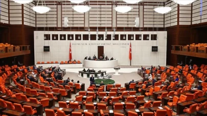Öğretmenlerle ilişkin 2 önerge AK Parti ve MHP oylarıyla reddedildi