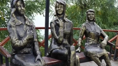 Ordu'da 'üç kız heykeli' bir kez daha tahrip edildi