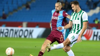 Trabzonspor yoluna Konferans Ligi play-off turunda devam edecek
