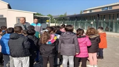 Bursa İnegöl’de çocuklar hayvan sevgisiyle yetişiyor