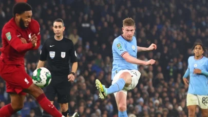 İngiltere Lig Kupası'nda Manchester City, Liverpool'u eledi