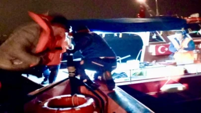 İstanbul Maltepe’de tekne karaya oturdu