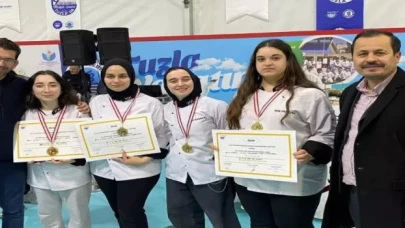 Kocaeli Gölcüklü liseliler Gastronomi Festivali’nden ödülle döndü