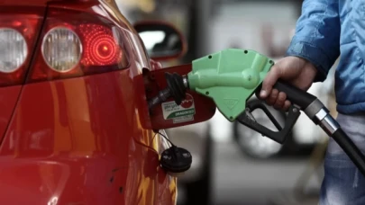 Motorin ve benzine indirim bekleniyor